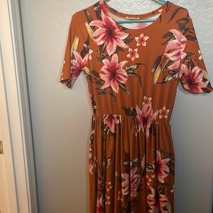 Neesee’s floor length pumpkin dress w pockets!